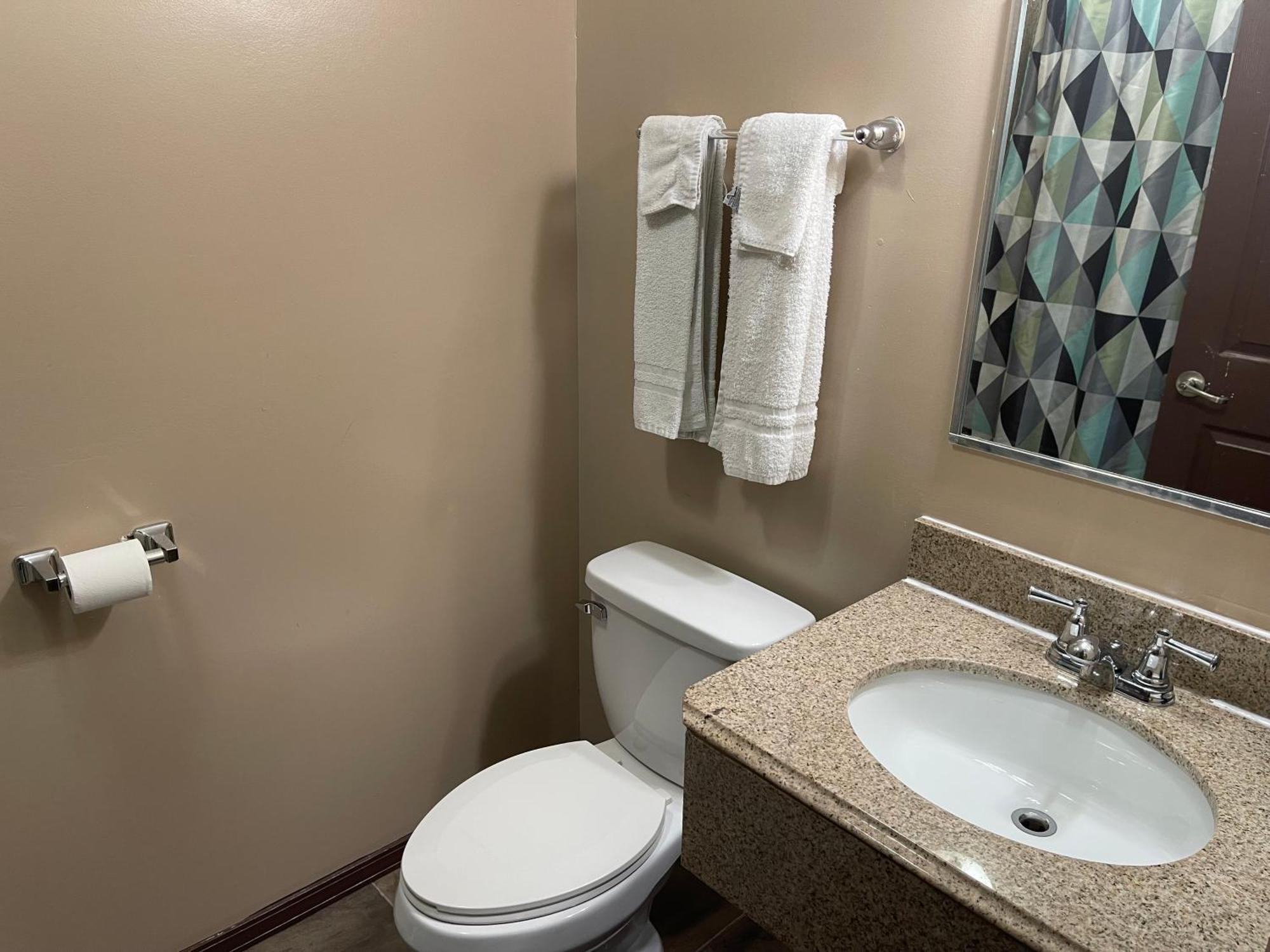 אשטבולה Economy Inn & Suites מראה חיצוני תמונה