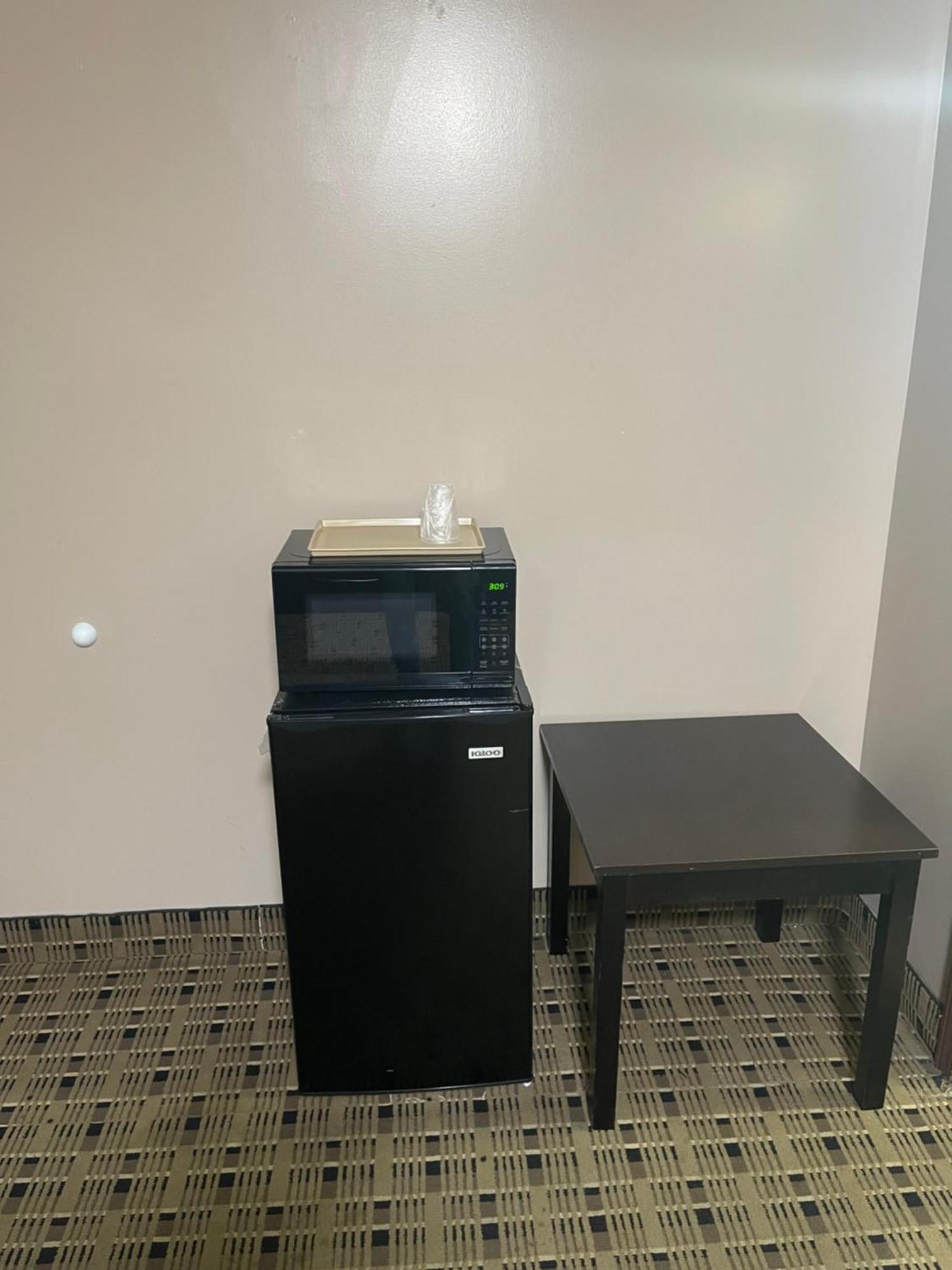אשטבולה Economy Inn & Suites מראה חיצוני תמונה